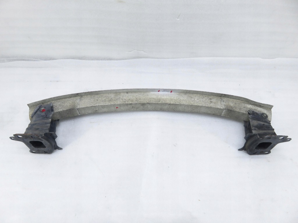 Балка бампера перед audi a3 8p1 8p3807113a в Україні