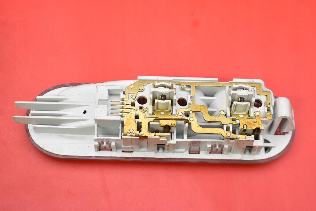 фото №2, Лампа освітлення салону перед 8200073231 renault modus lift 07-12