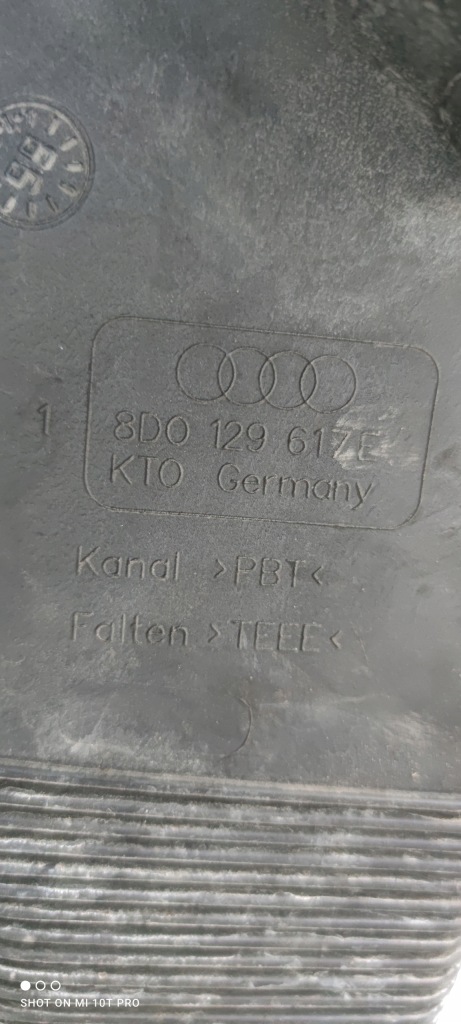 Повітрозабірник повітря audi a6 c5 оригінальний номер 8d0129617 a4 в Україні