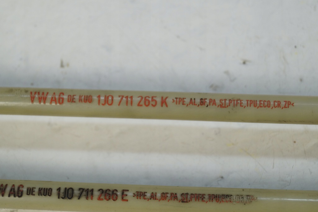 Skoda octavia 1 рестайлинг  тросы переключения передач 1j0711265k 1j0711266e 1.9 tdi пара Цена