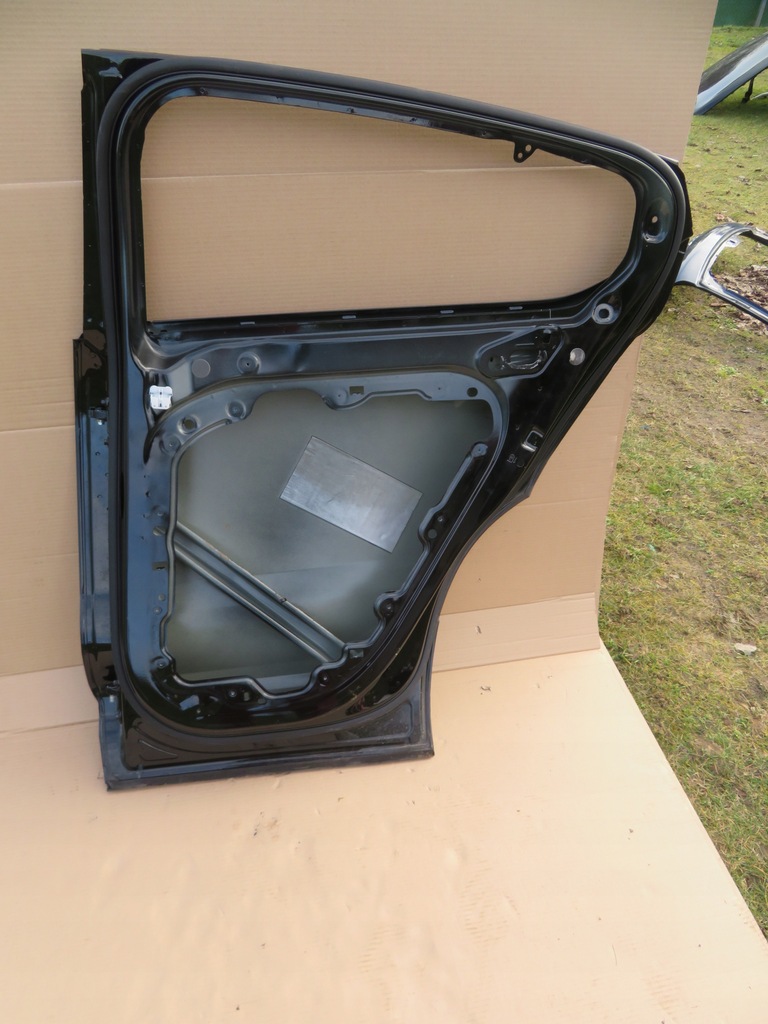 фото №12, Volvo c40 двері праве задні задня