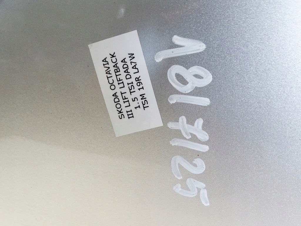 Кришка багажника кришка багажника задній задня скло skoda octavia iii рестайлінг  la7w Недорого