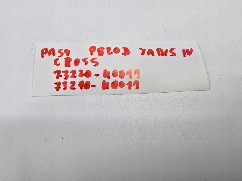 Ремни безопасности перед натяжители toyota yaris cross передние Доставка