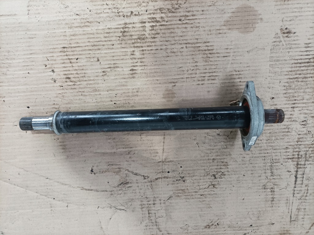 фото №1, Mercedes a-klasa w176 a45 amg привідний вал правий перед підпора a2463600274