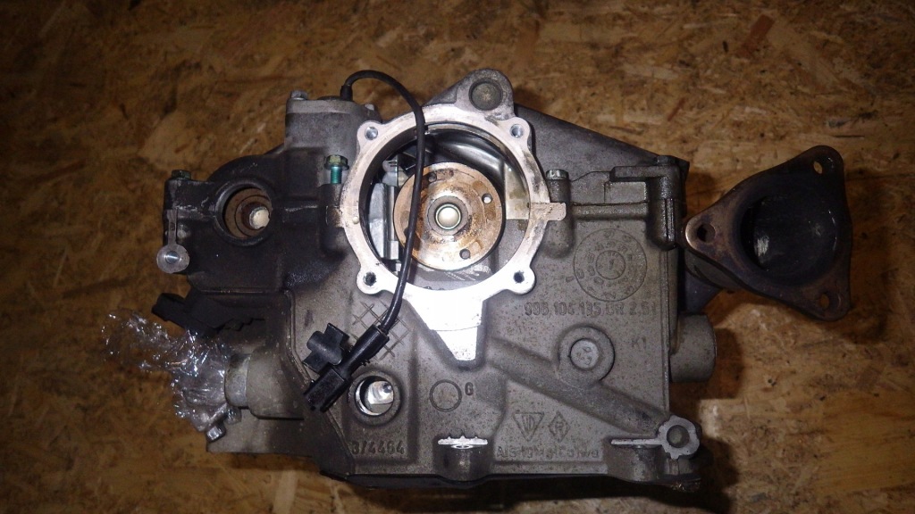 Головка права ліва porsche boxster 986 2.5 2.7 Зі Шроту