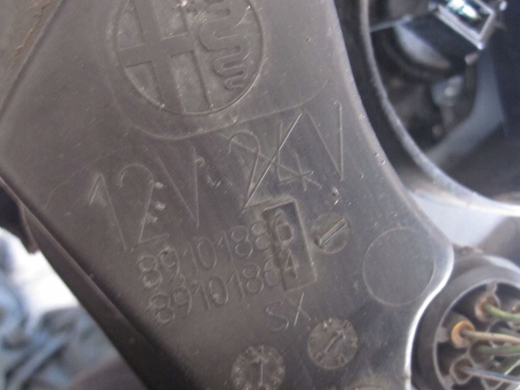 фото №7, Alfa romeo mito 10r лампа левая перед 89101864 89101886 anglik