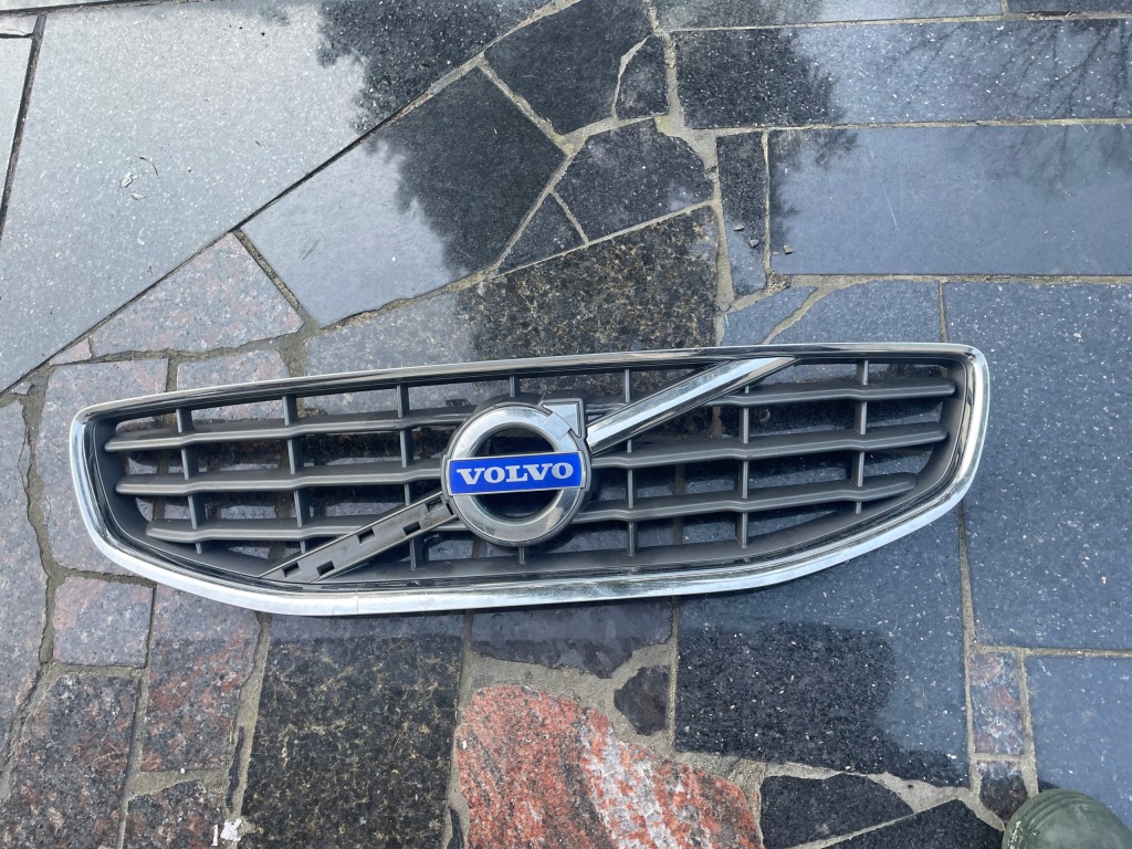 Купить Volvo v60 s60 решётка радиатора решётка