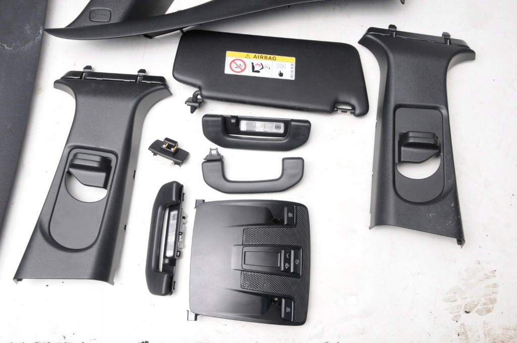 фото №14, Mercedes b w246 lift 2018r стеля czarna ручки сонцезахисний козирок лампа