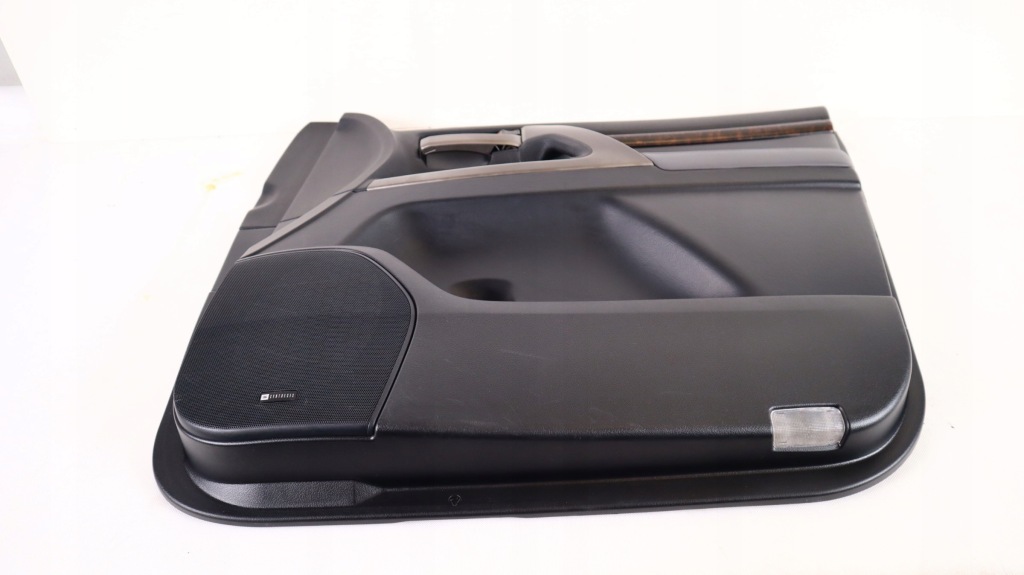 Toyota land cruiser 200 обшивка дверь правая  перед Недорого