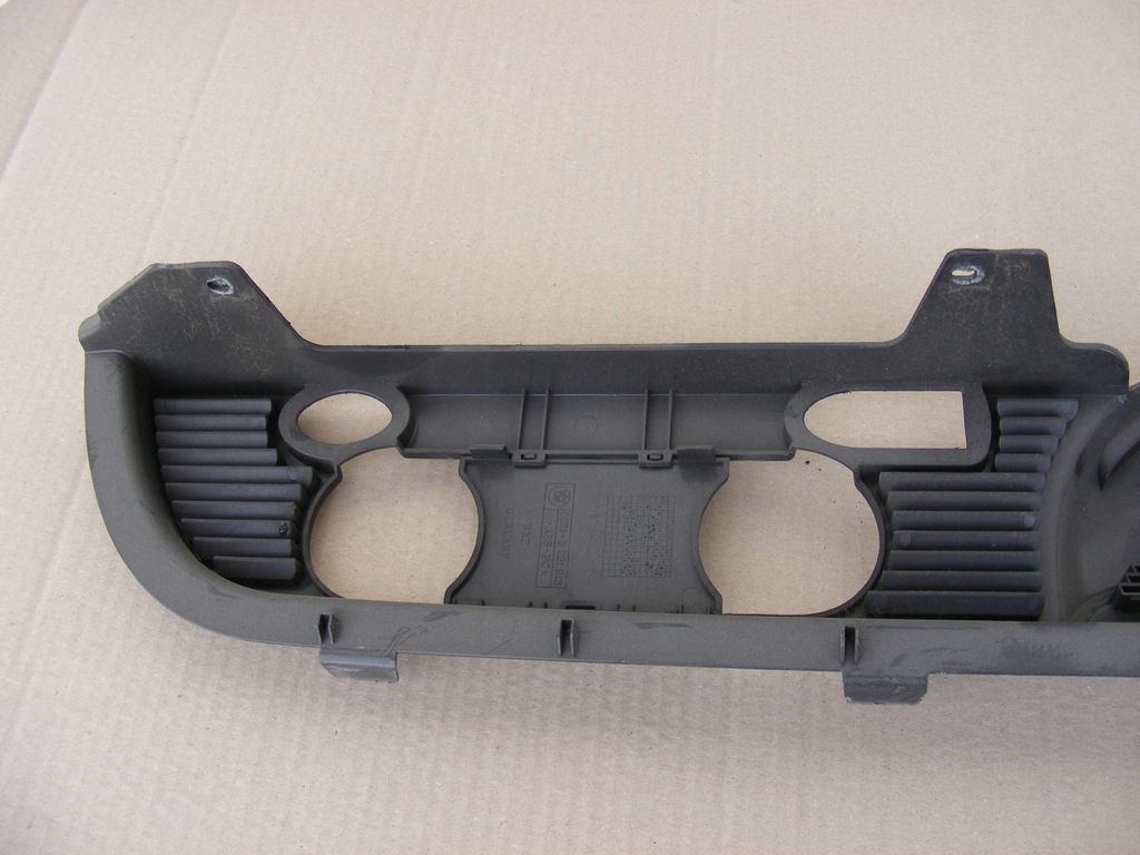 фото №10, Защита пластик pod подголовники czarna bmw оригинальный номер 8204279