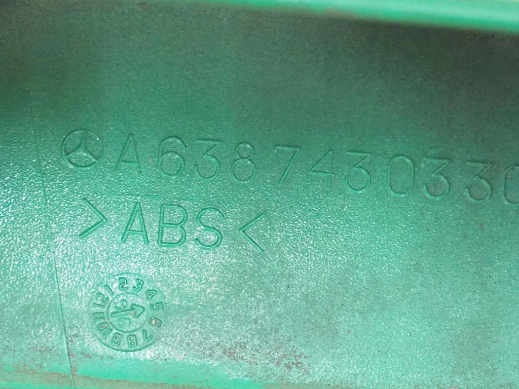 фото №10, Mercedes vito w638 накладка v-klasa кришки багажника 6387430330