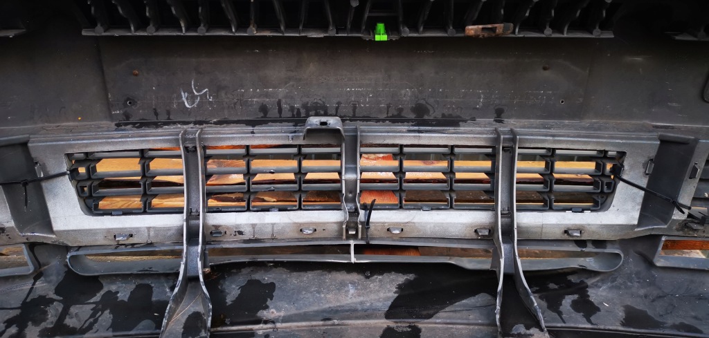 фото №13, Бампер перед передній audi a4 b6 sedan kombi колір ly7q lata 2001-2004