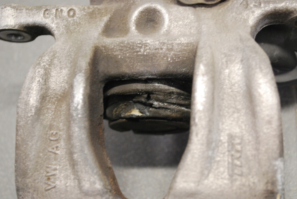 фото №5, Супорт гальмівний лівий задня audi q7 4m0615405bc