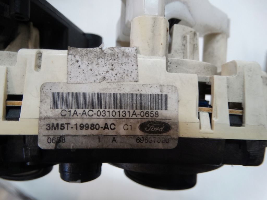 фото №14, Панель кондиционера ford оригинальный номер 3m5t19980ac