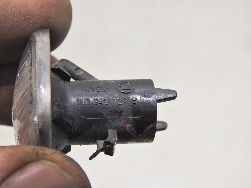 фото №7, Поворотник крыла skoda fabia ii 1u0949127b