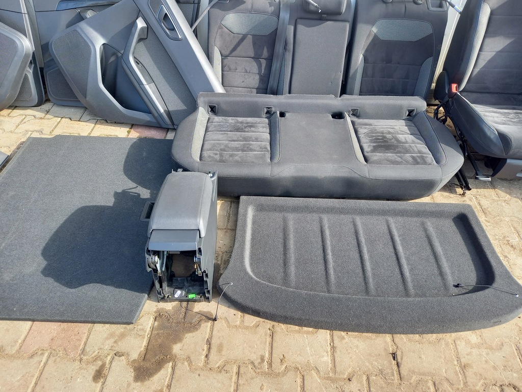 фото №7, Салон сиденья заднее сиденье обивка seat ateca alcantara