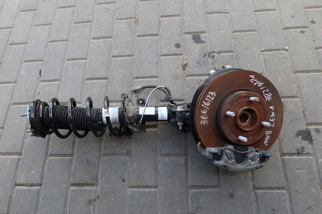 фото №1, Поворотний кулак лівий перед fiesta mk8