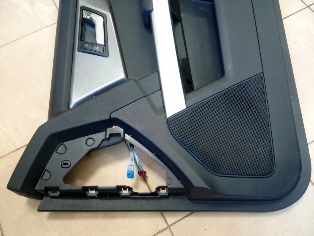 фото №4, Обивка дверь mercedes glk перед oryg.