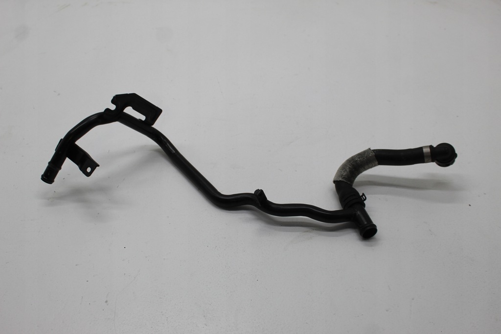 фото №1, Audi q3 8u 2.0tdi wąż трубка wody 04l121065cr