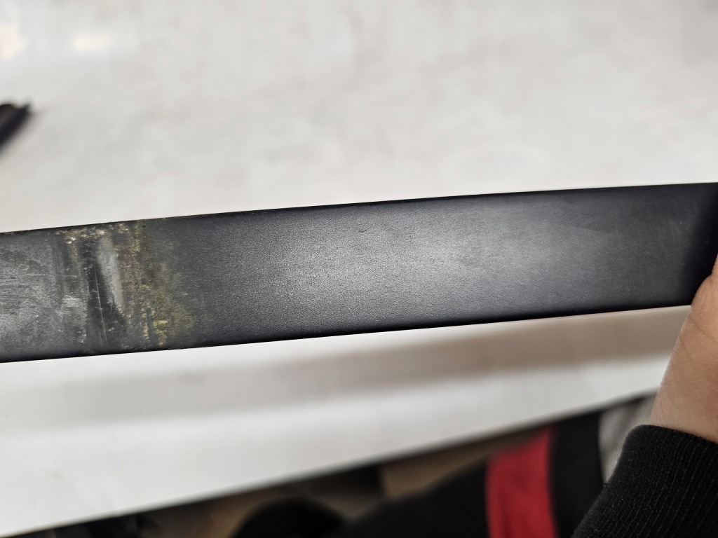 Bmw seria 5 e61 рестайлінг  08r молдинг скло двері лівий задній в Україні