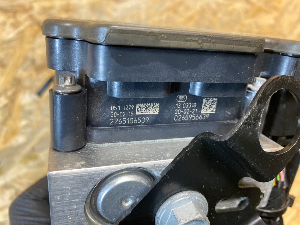 фото №12, Насос тормозная блок управления abs jaguar i-pace j9d3-14f447-ak 2018-