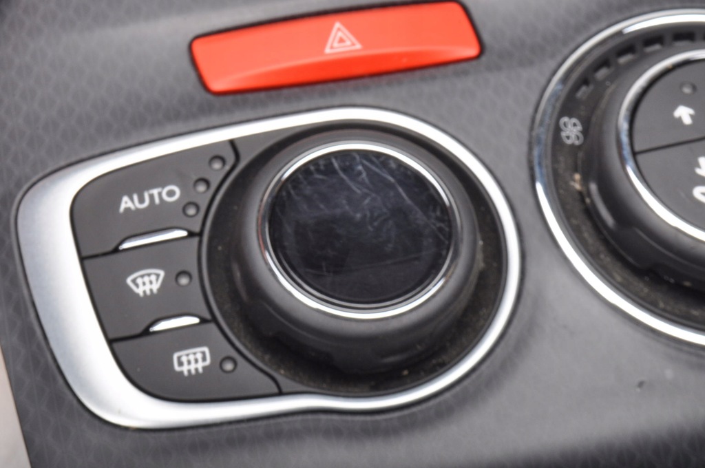 фото №9, Citroen ds4 панель переключатель кондиционера 98100094zf