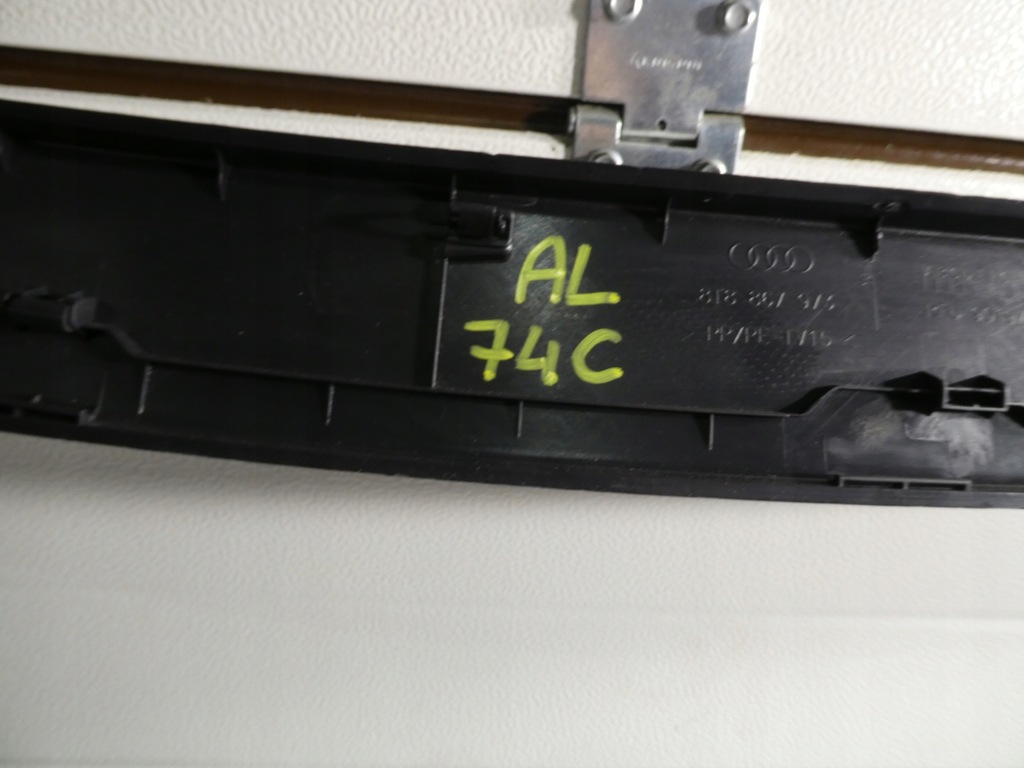 фото №4, Audi a5 8t оббивка кришки 8t8867973