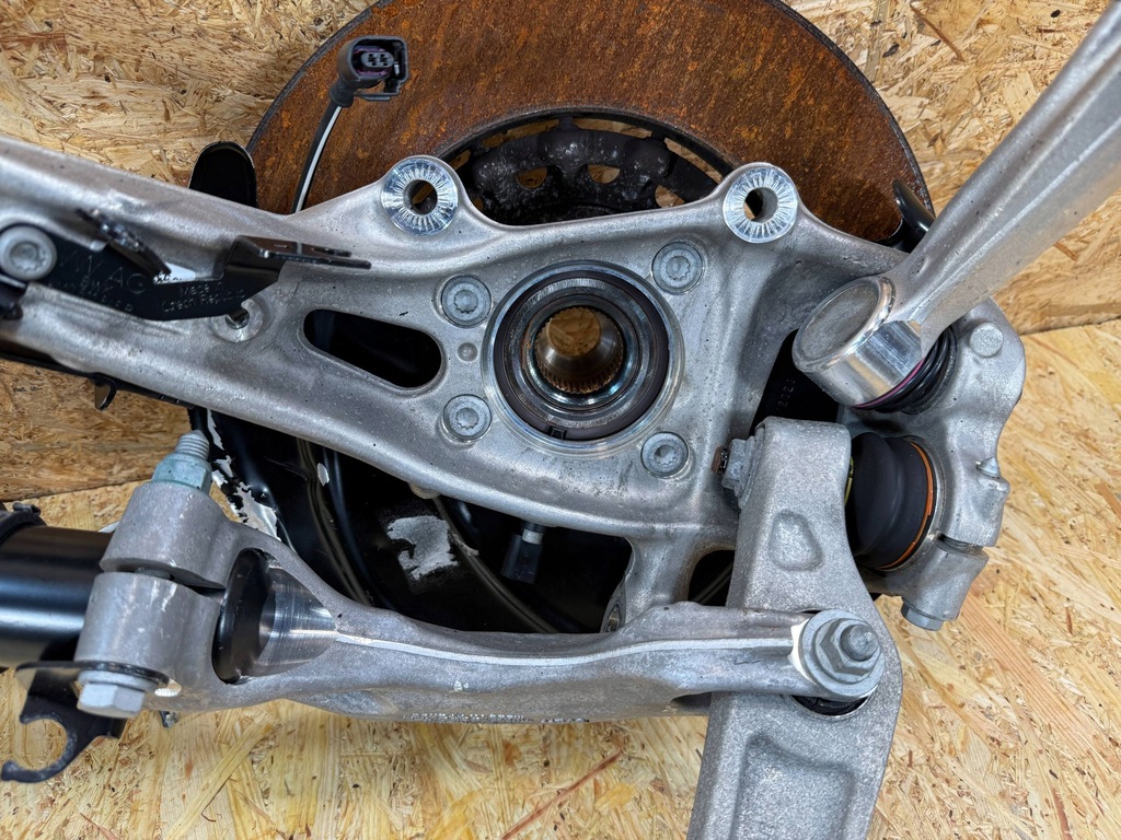 фото №9, Підвіска амортизатор важіль поворотний кулак правий перед audi q7 ii 4m 2015-