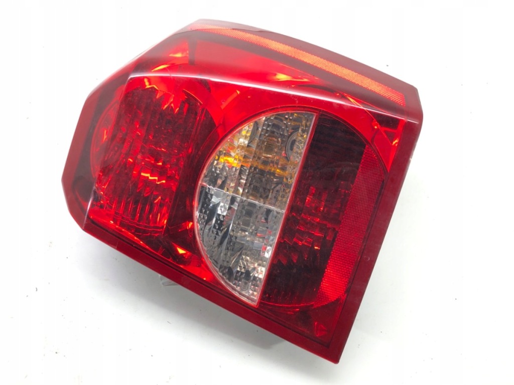 фото №2, Лампа правый задняя dodge caliber хэтчбек