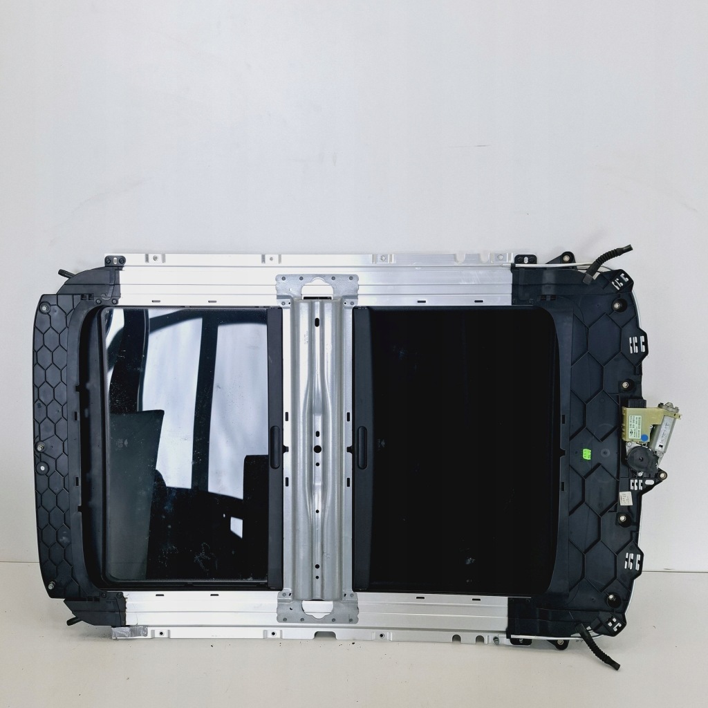 фото №2, 2010 mini one - cooper clubman r55 люк kompletny 998737750