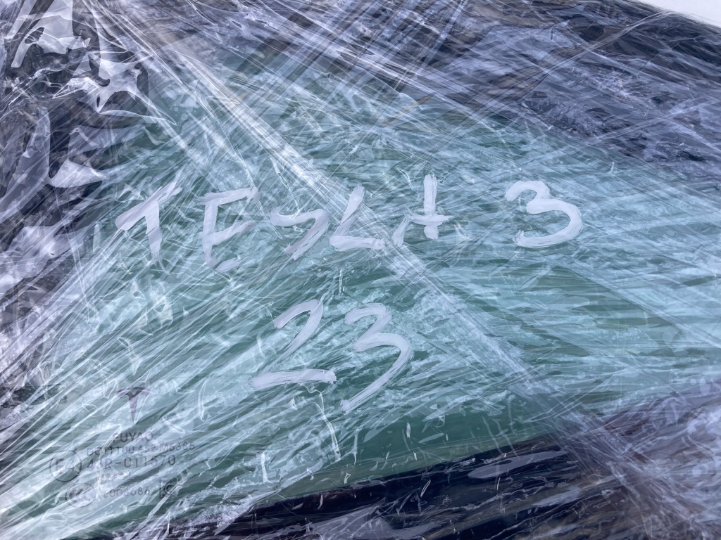 Стекло кузовная левая tesla 3 Киев