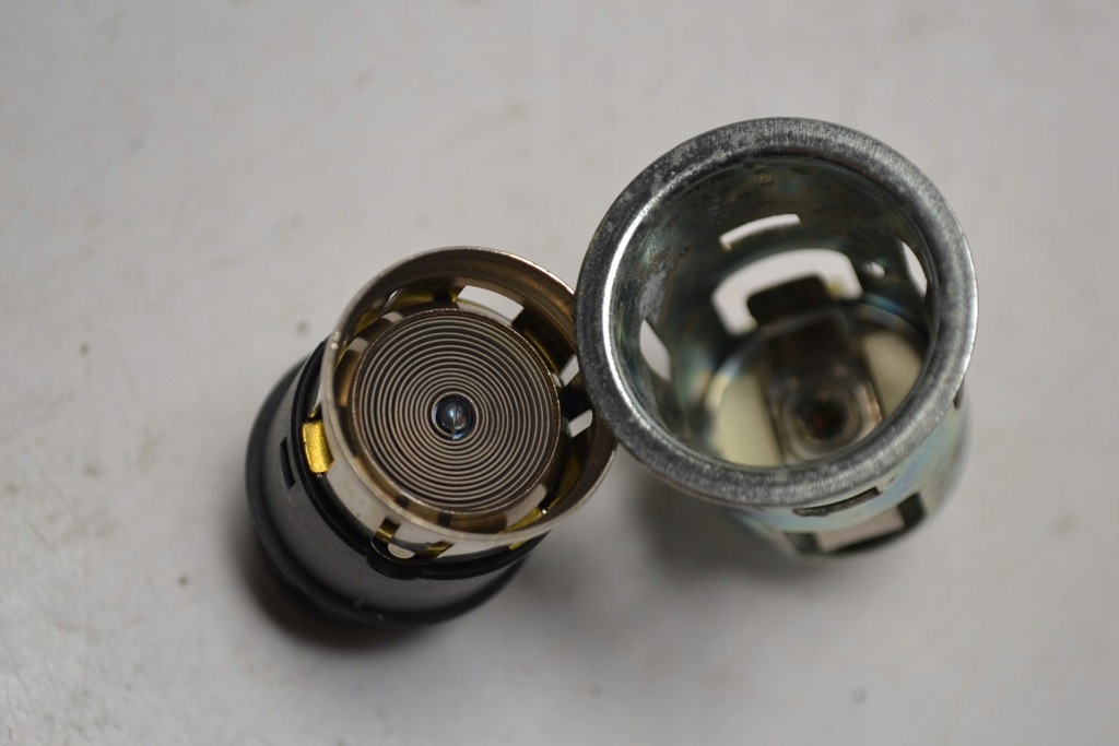 фото №7, Mercedes w123 роз'єм прикурювача + прикурювач