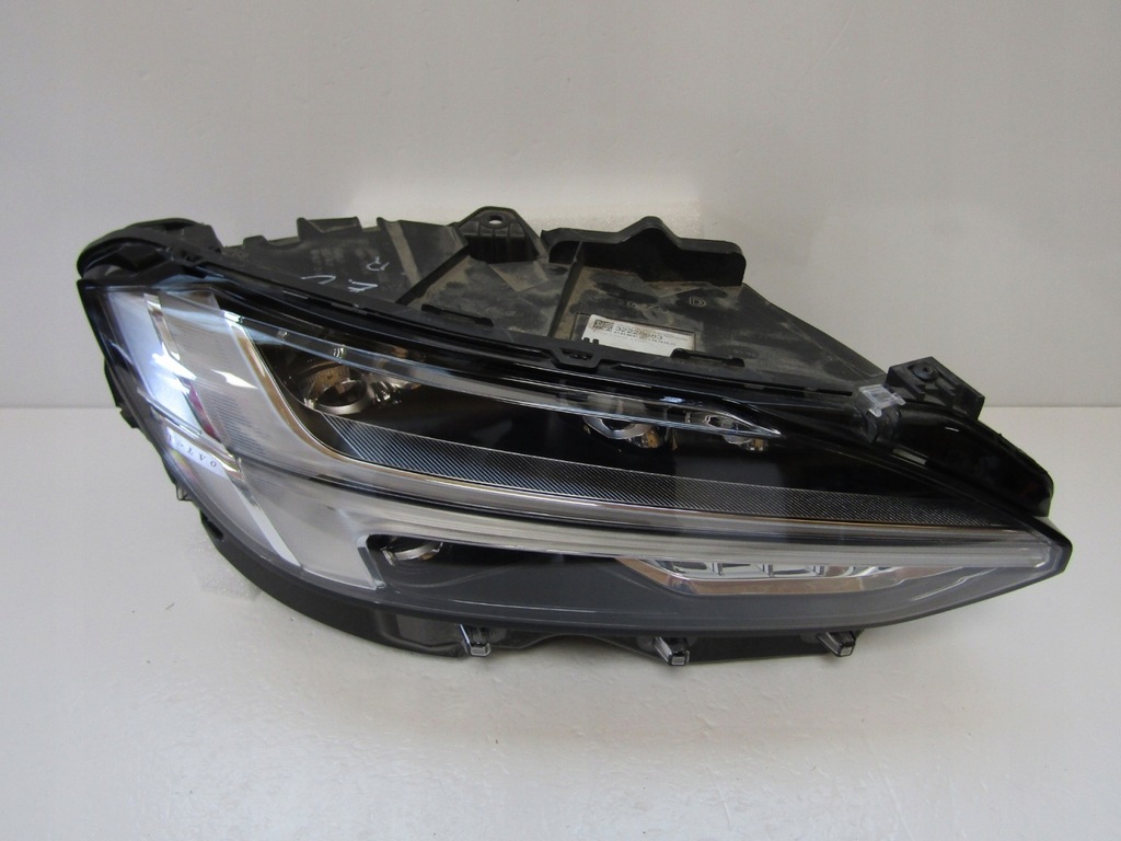 фото №1, Лампа перед volvo v90 s90 full led 16- rh 32228683