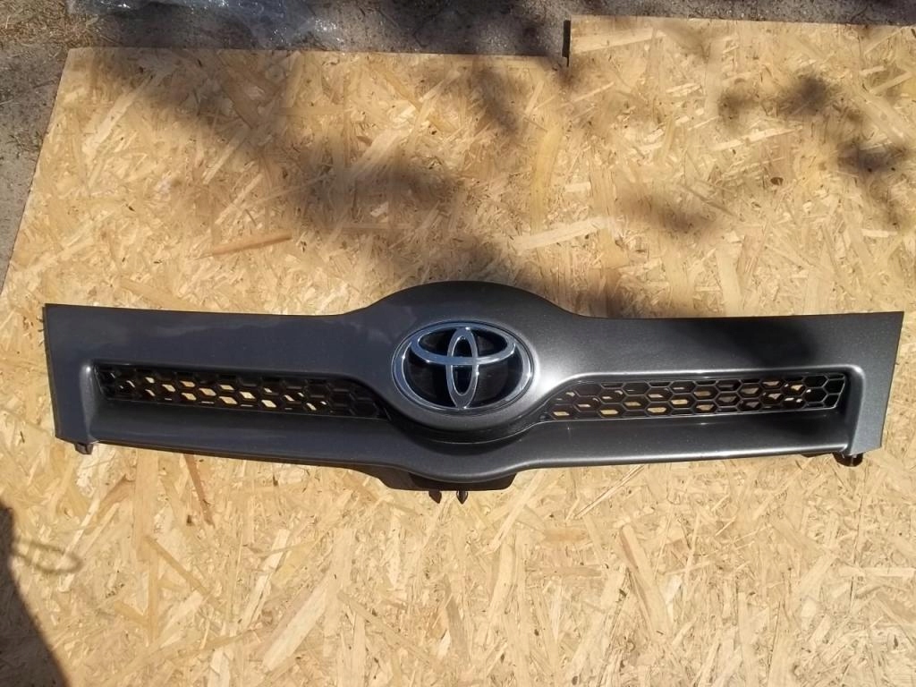 фото №1, Решітка радіатора, решітка радіатора toyota corolla verso