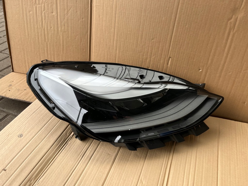 фото №1, Лампа права передня tesla model 3 iii y lift kpl