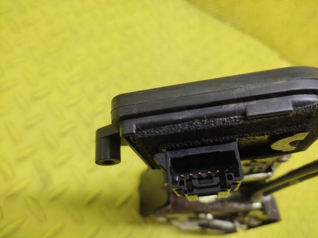 фото №4, Mazda 6 замок двері правий задня