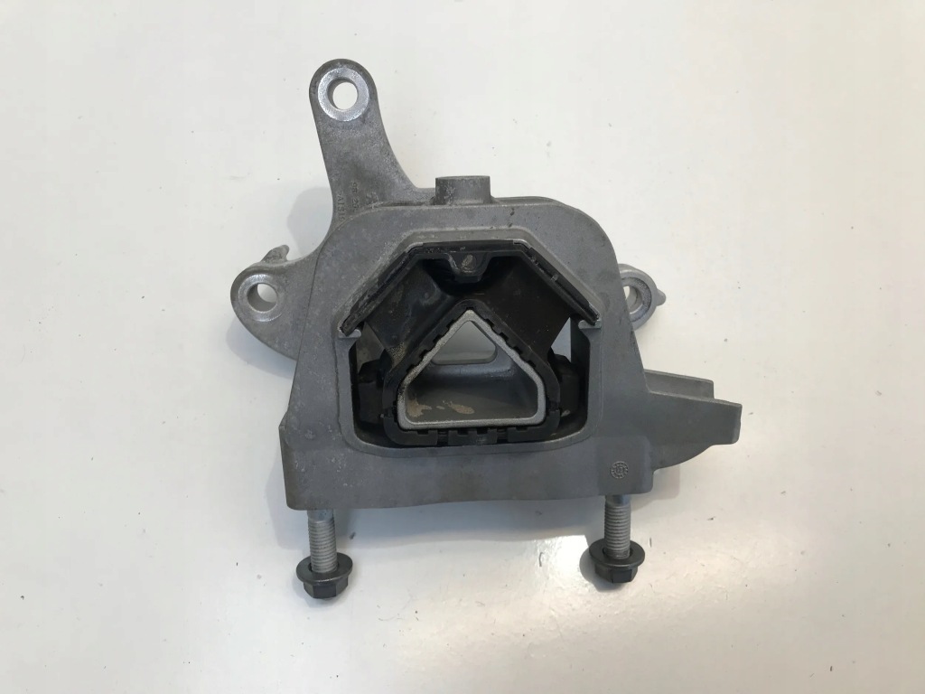 фото №1, Citroen e-c4 iii elekt кронштейн подушка двигуна ліва 9826551380