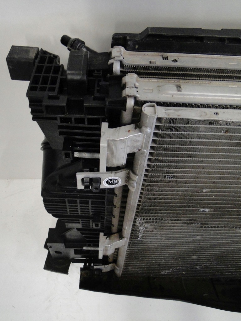 фото №8, Mercedes радіатор води кондиціонера інтеркулер вентилятор 400w glb x 247