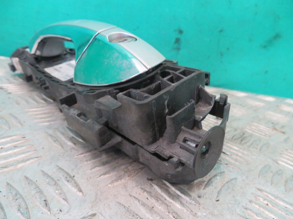 фото №5, Ручка дверь правый перед mercedes w176 17r