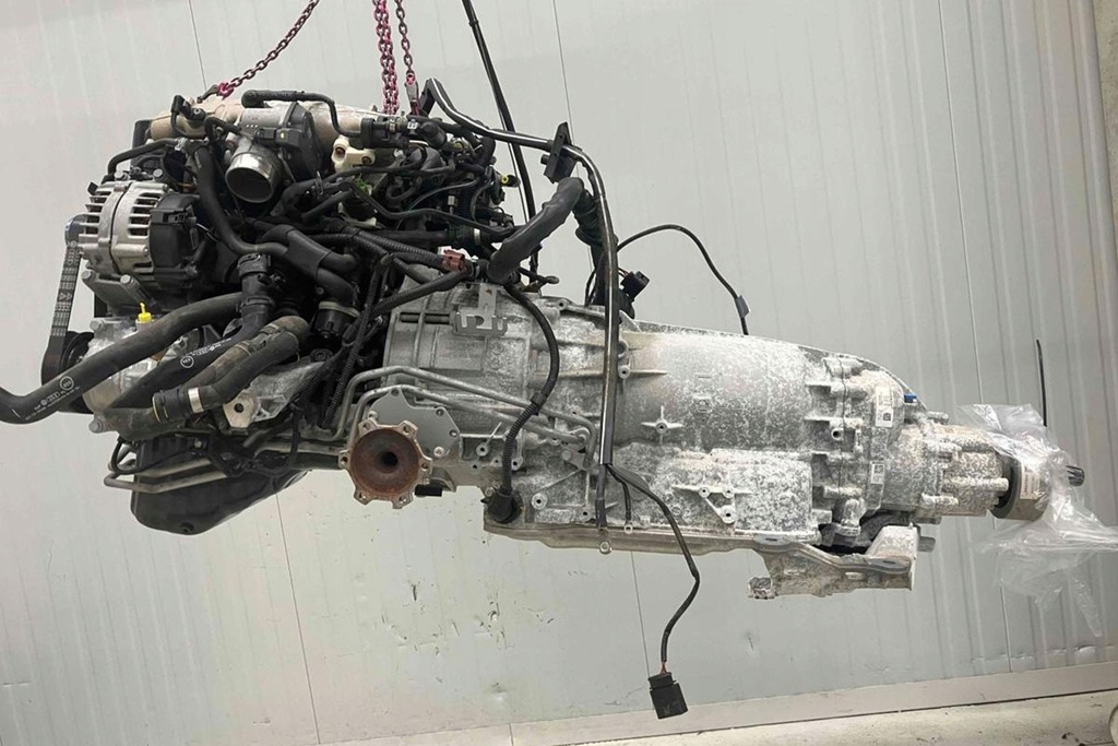 фото №8, Audi a8 s8 подушка коробки 8k0399115bs + 8k0399151cm кронштейн 8k0399115bk 8k0