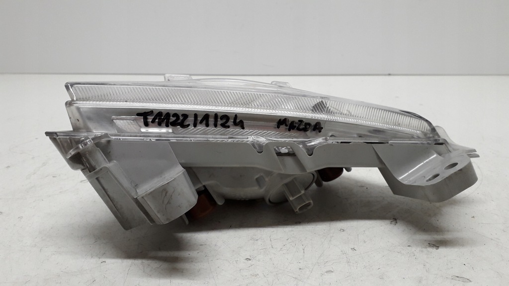 фото №11, Mazda 3 13-16 поворотник левый передний k2442