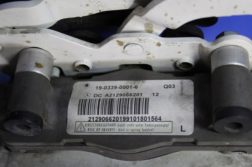 фото №1, Петля капот левый mercedes w212 a2129066201