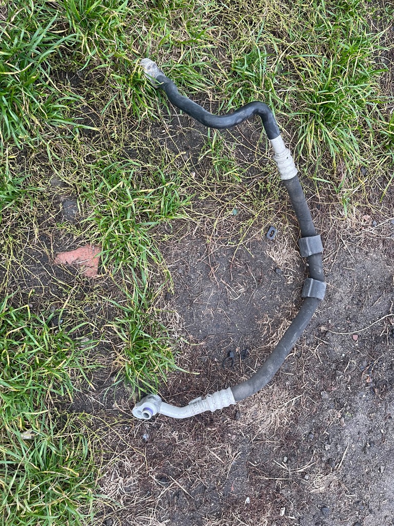 фото №1, Audi a6 c7 2.0 tdi шланг трубка кондиционера 4g0260701j