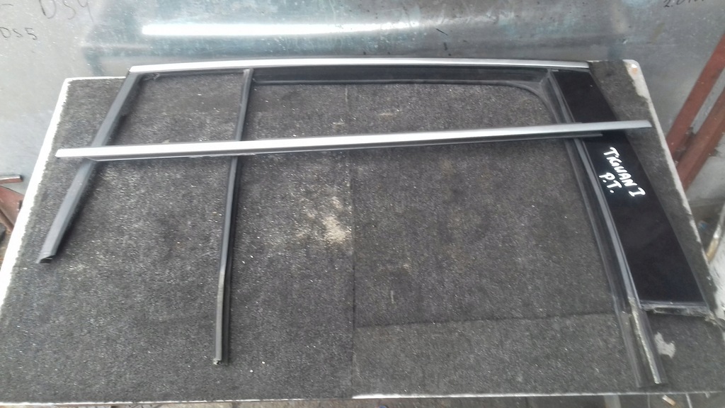 фото №1, Рамка молдинг дверь правый задняя vw tiguan 5n0839476d