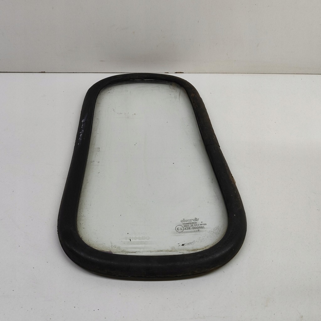 фото №2, Land rover defender 1998 права сторона скло кузовна задня