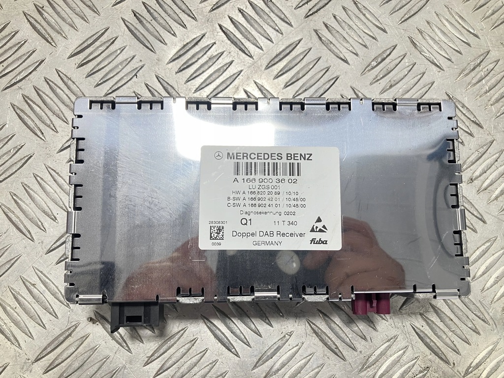 фото №1, Тюнер модуль радио mercedes slk r172 1.8 cgi