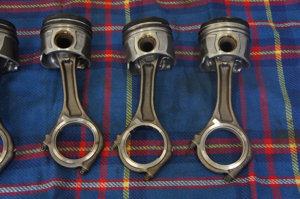 фото №4, Поршні + шатуни audi a6 4g0 3,0 320-326ps 059aj