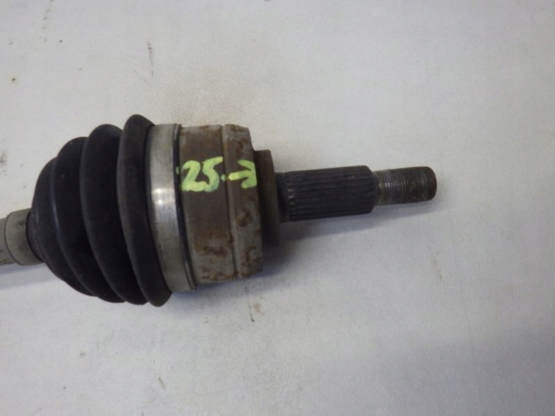 Приводной вал правый  механическая коробка передач renault megane 3 1.5 dci Оригинал