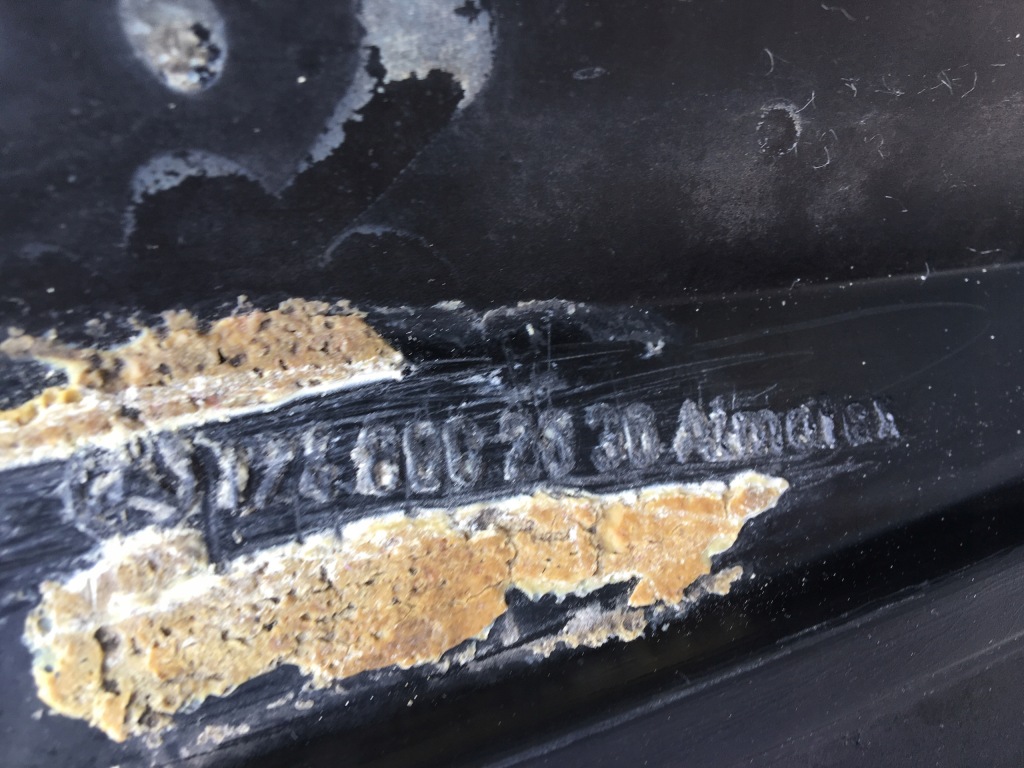 Впуск повітря захист корпус радіатора оливи pod бампером mercedes w124 Зі Шроту