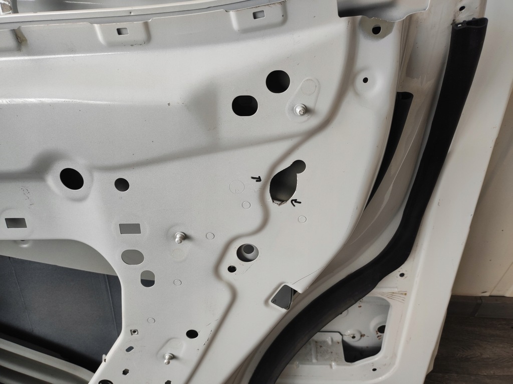 фото №15, Дверь bmw ix i20 задние правое --